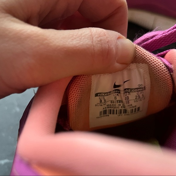 Nike running shoes - Picture 2 of 7